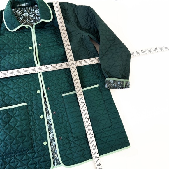 Lands End Jacket Womens Large Green Quilted Chore Field Barn Floral Reversible - Picture 3 of 8